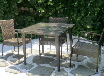 Rattan table with Crystal top