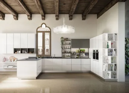 Kitchen in White Lacquered Glass