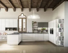 Kitchen in White Lacquered Glass