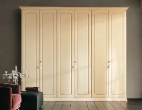 Lacquered Wood Knocker Wardrobe